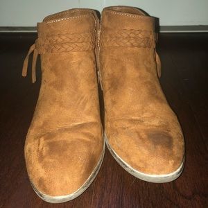 brown car & jack ankle boots